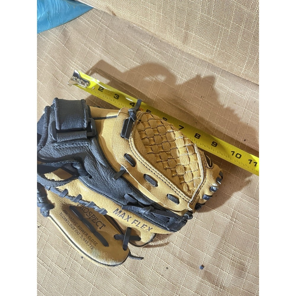 Mizuno Prospect GPP1102 11” Youth Baseball Glove Power Close Max Flex RHT VGC - Picture 9 of 11